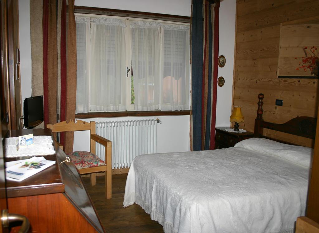 Albergo Martinet Vernante Cameră foto